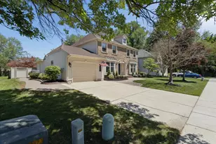 10 Michaelson Dr, Mount Laurel, NJ 08054 - Photo 2