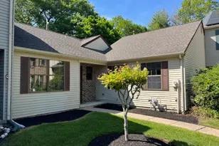 34 Bretshire Ct, Medford, NJ 08055 - Photo 2