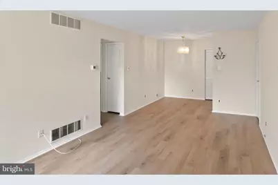 562 Willow Turn #5621, Mount Laurel, NJ 08054 - Photo 2