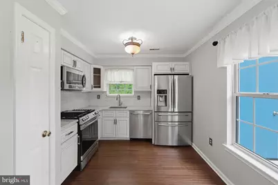 601 Lindsley Court, Burlington, NJ 08016 - Photo 8