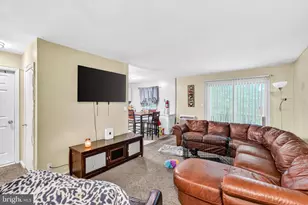 316 Garnet Dr, Burlington, NJ 08016 - Photo 4