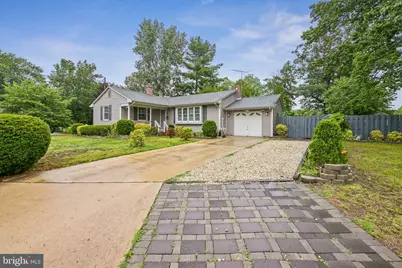 137 Fairfax Drive, Cinnaminson, NJ 08077 - Photo 2