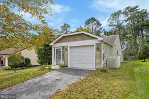 114 Gramercy Pl, Southampton, NJ 08088 - Photo 2