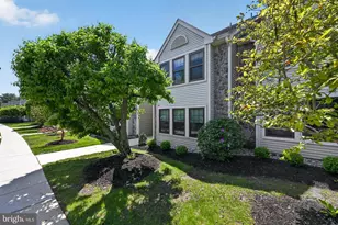 42 Summit Ct, Marlton, NJ 08053 - Photo 2