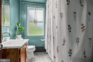 54 Warren St, Beverly, NJ 08010 - Photo 18