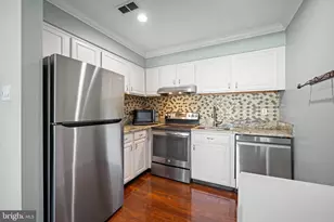 275 Green St, Beverly, NJ 08010 - Photo 10