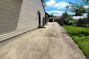 28 E Mill Rd, Maple Shade, NJ 08052 - Photo 4
