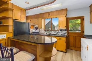 15 Crosswicks St, Bordentown, NJ 08505 - Photo 12