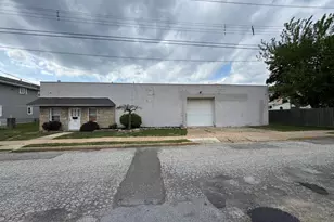 820 Oakland Ave, Burlington, NJ 08016 - Photo 1