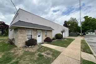 820 Oakland Ave, Burlington, NJ 08016 - Photo 2
