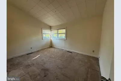644 N Coles Avenue, Maple Shade, NJ 08052 - Photo 8