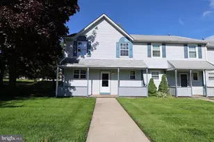 7 Adam Ct, Mount Holly, NJ 08060 - Photo 1