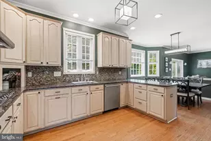 23 Huntington Dr, Burlington, NJ 08016 - Photo 12
