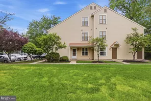 169 Bradford Ct, Mount Laurel, NJ 08054 - Photo 1