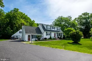 31 Bordentown Chesterfield Rd, Chesterfield Township, NJ 08515 - Photo 4