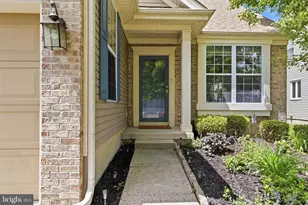 178 Merion Ct, Hainesport, NJ 08036 - Photo 2