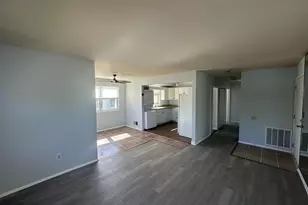 24 Florence Tollgate Pl, Burlington, NJ 08016 - Photo 8