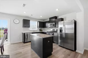 24 Wendowski St, Beverly, NJ 08010 - Photo 10