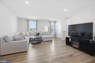 24 Wendowski St, Beverly, NJ 08010 - Photo 8