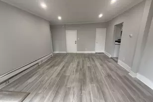 212 Warren St, Beverly, NJ 08010 - Photo 2