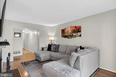 305 Kelly Cove, Mount Laurel, NJ 08054 - Photo 2