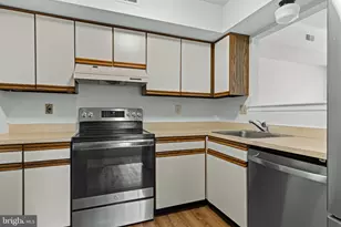 384 Woodlake Dr, Marlton, NJ 08053 - Photo 10
