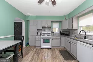 332 S Fellowship Rd, Maple Shade, NJ 08052 - Photo 12