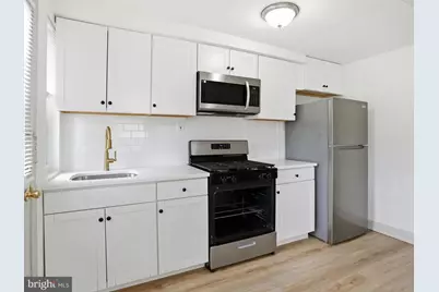101 E Camden Avenue #18, Moorestown, NJ 08057 - Photo 4