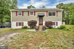 28 Shore Dr, Southampton, NJ 08088 - Photo 2