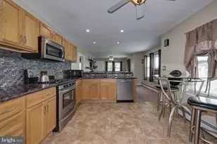130 Greenwood Ave, Burlington, NJ 08016 - Photo 4