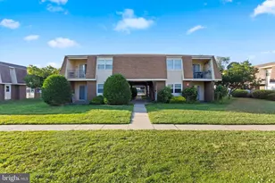 14 Florence Tollgate, Florence, NJ 08518 - Photo 1