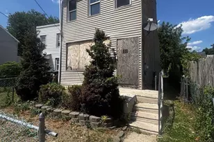 111 Belmont St, Burlington, NJ 08016 - Photo 1