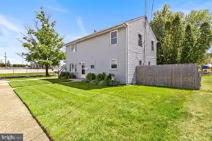 332 Bailey Ave, Maple Shade, NJ 08052 - Photo 2