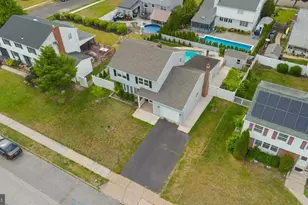 401 Jefferson Ave, Beverly, NJ 08010 - Photo 30