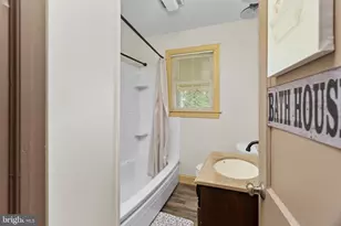 18 Middlesex Ave, Hainesport, NJ 08036 - Photo 16
