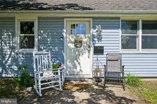 428 Flanders Rd, Burlington, NJ 08016 - Photo 2