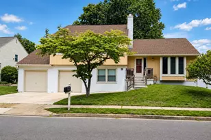 31 Gardenia Dr, Mount Laurel, NJ 08054 - Photo 1