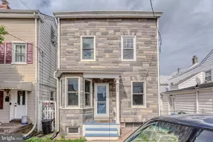 365 Prince St, Bordentown, NJ 08505 - Photo 2