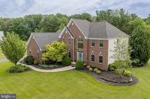 2 Dellaira Ct, Wrightstown, NJ 08562 - Photo 1