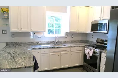 77 Creekwood Drive, Bordentown, NJ 08505 - Photo 8