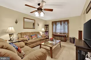 100 Coachman Dr, Bordentown, NJ 08505 - Photo 6