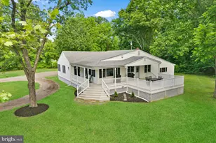 23 Bloomer Dr, Burlington, NJ 08016 - Photo 2