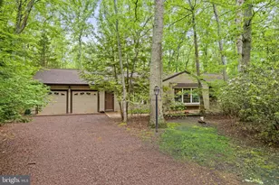 39 Thunderhead Dr, Medford, NJ 08055 - Photo 2