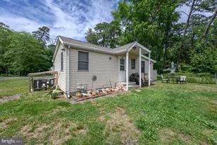204 E Lakeshore Dr, Browns Mills, NJ 08015 - Photo 14