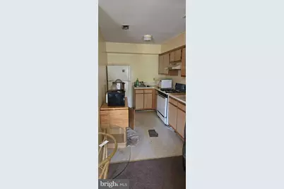 406 Lindsley Court, Burlington, NJ 08016 - Photo 2