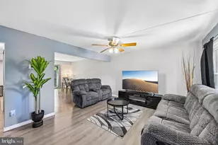 12 Roxburn Pl, Willingboro, NJ 08046 - Photo 2