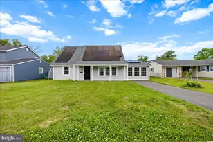 11 Hampton Ln, Willingboro, NJ 08046 - Photo 1