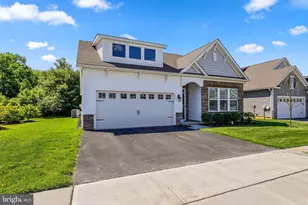210 Congressional Ct, Moorestown, NJ 08057 - Photo 2