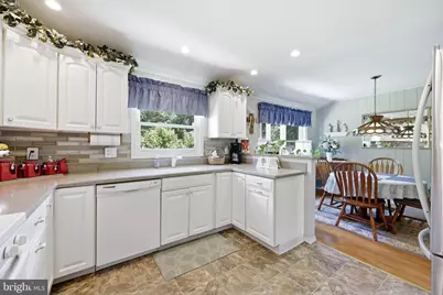2 Carriage Lane, Marlton, NJ 08053 - Photo 8