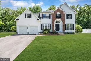 19 Sunflower Cir, Burlington, NJ 08016 - Photo 2
